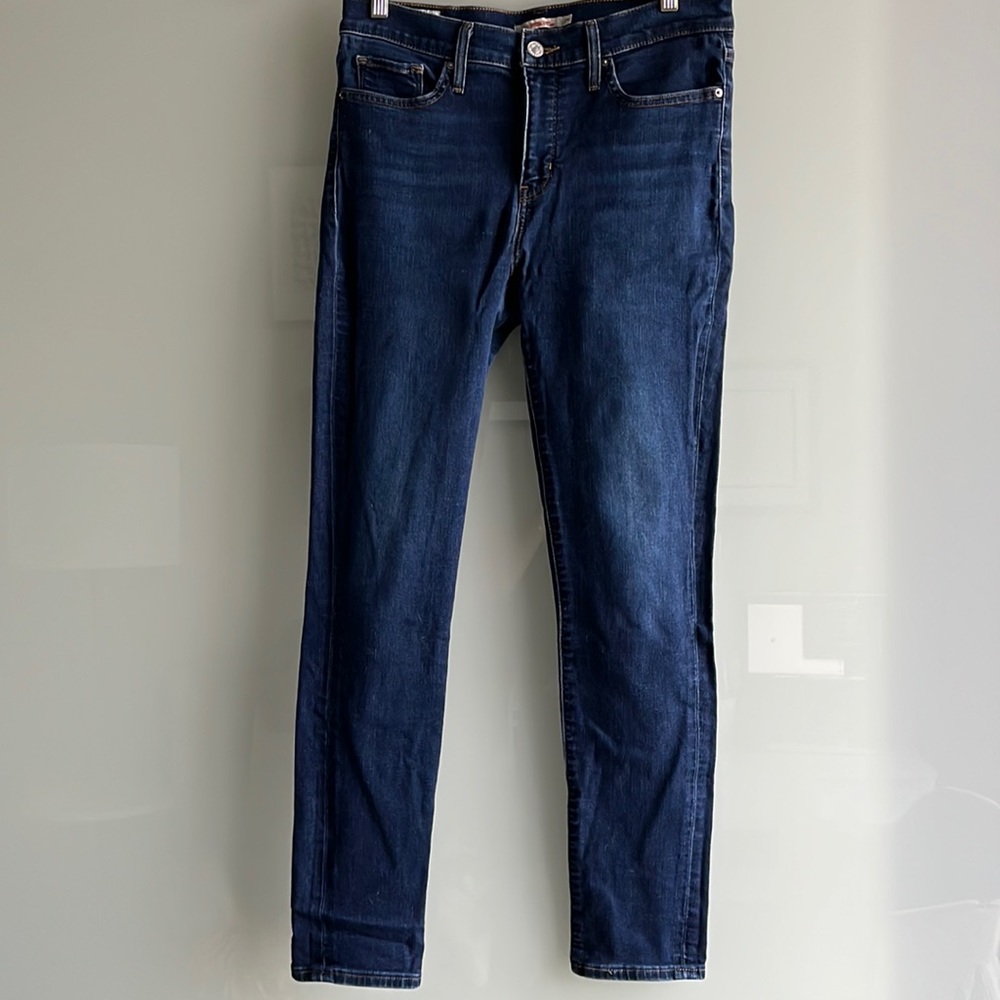 Levi’s 311 shaping skinny Jean